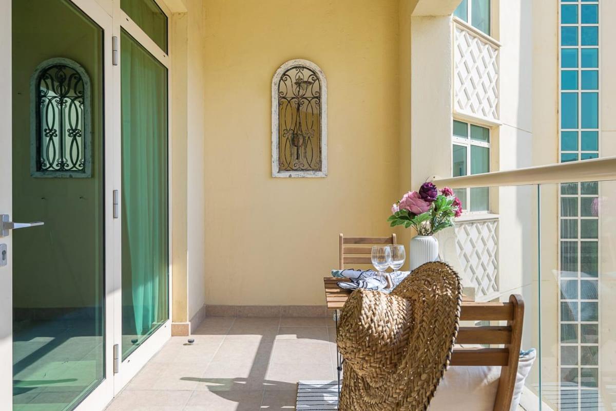 Frank Porter - Al Nabat, Shoreline 8 Appartement Dubai