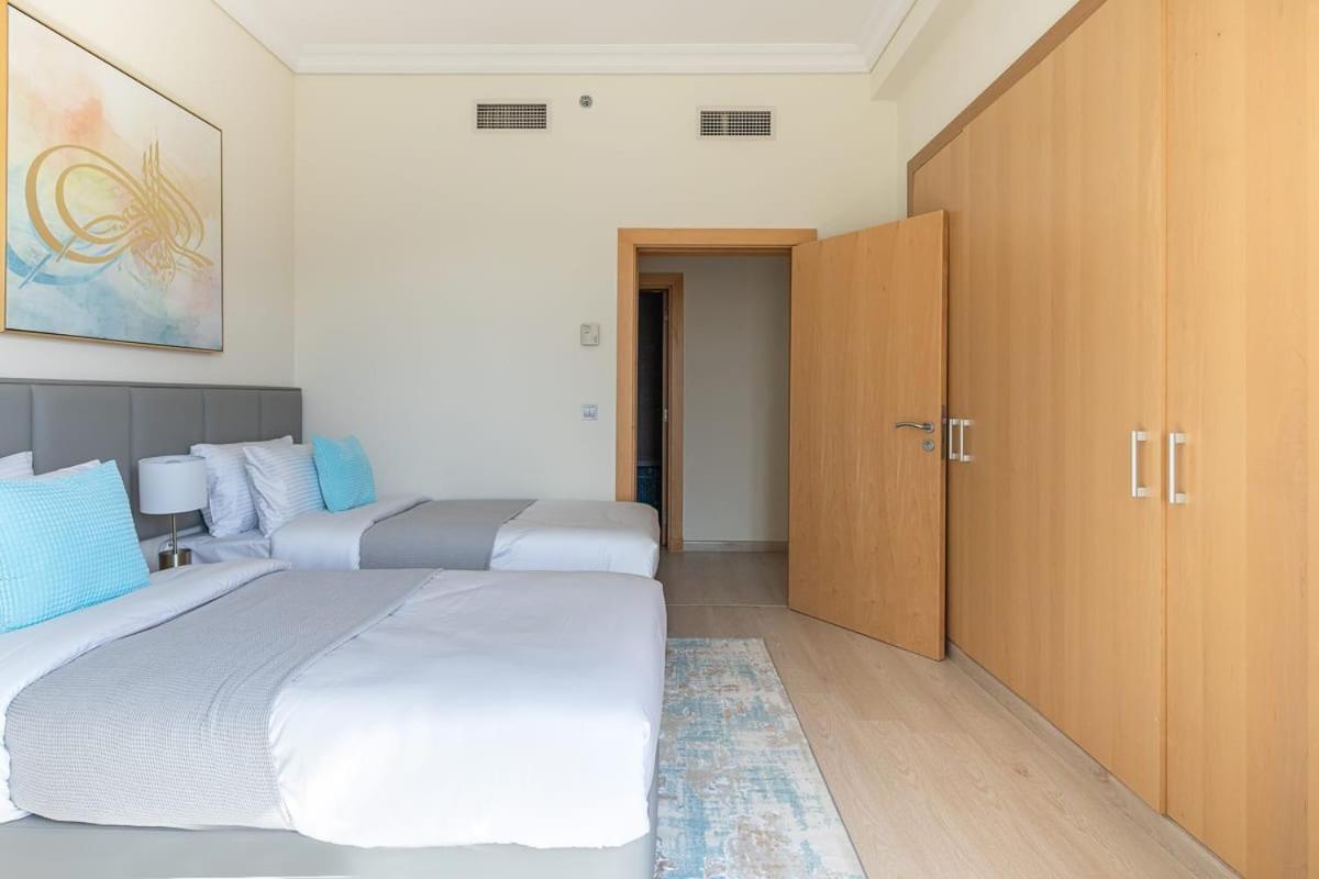 Frank Porter - Al Nabat, Shoreline 8 Appartement *